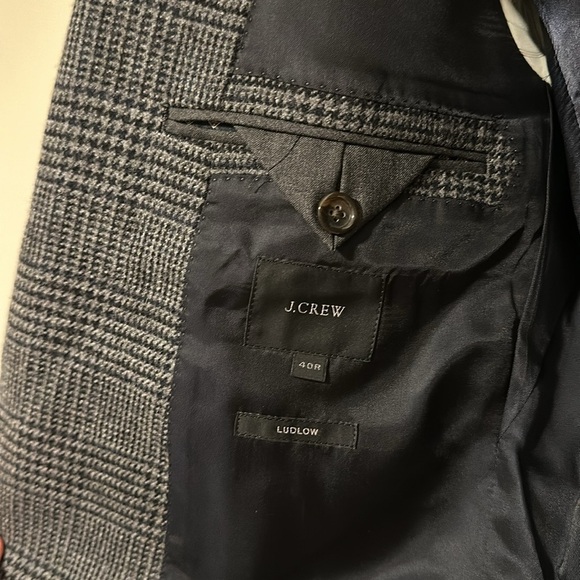 J. Crew Ludlow Blazer Gray Window Pane Plaid 100% wool Scottish cloth noble - Picture 3 of 5